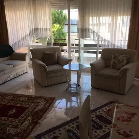 Centre Cosy 3 Bedroom Apt شقة *